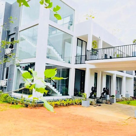 Black Mustang Hotel Dambulla Bagian luar foto